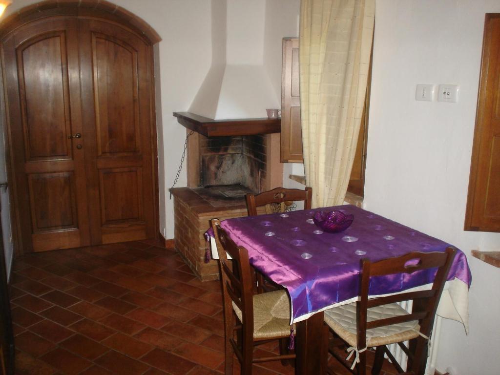 Maison d'hôtes Casale Il Colombaio Di Toiano à Valli Chambre photo