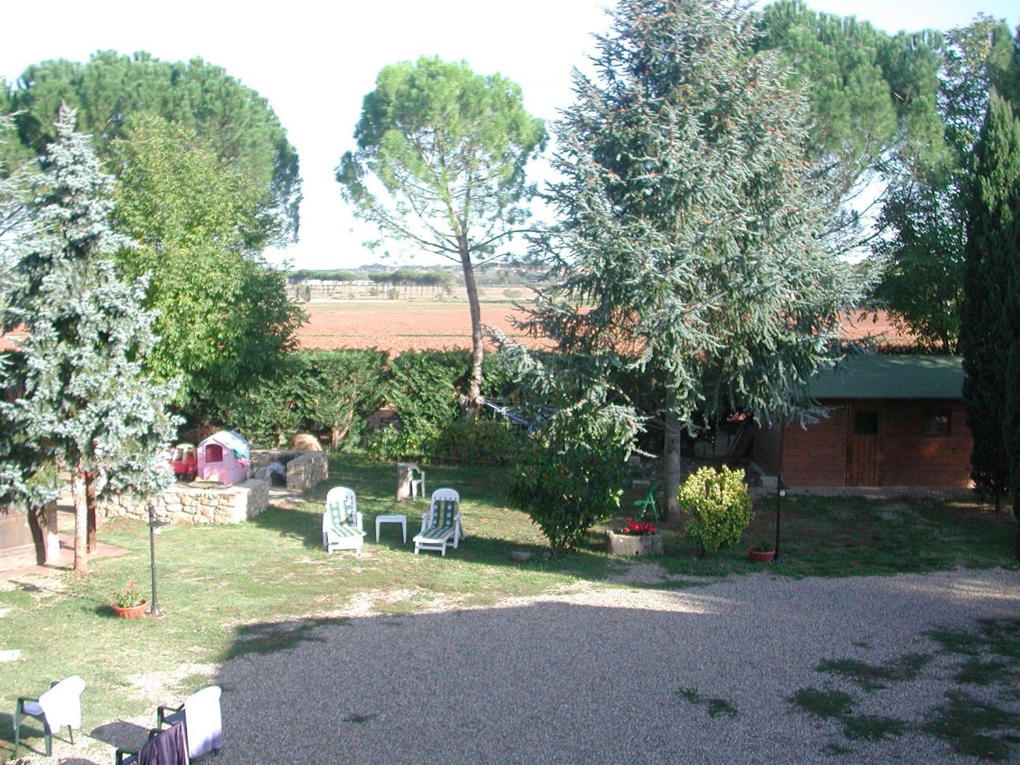 Maison d'hôtes Casale Il Colombaio Di Toiano à Valli Extérieur photo