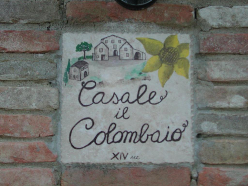 Maison d'hôtes Casale Il Colombaio Di Toiano à Valli Extérieur photo